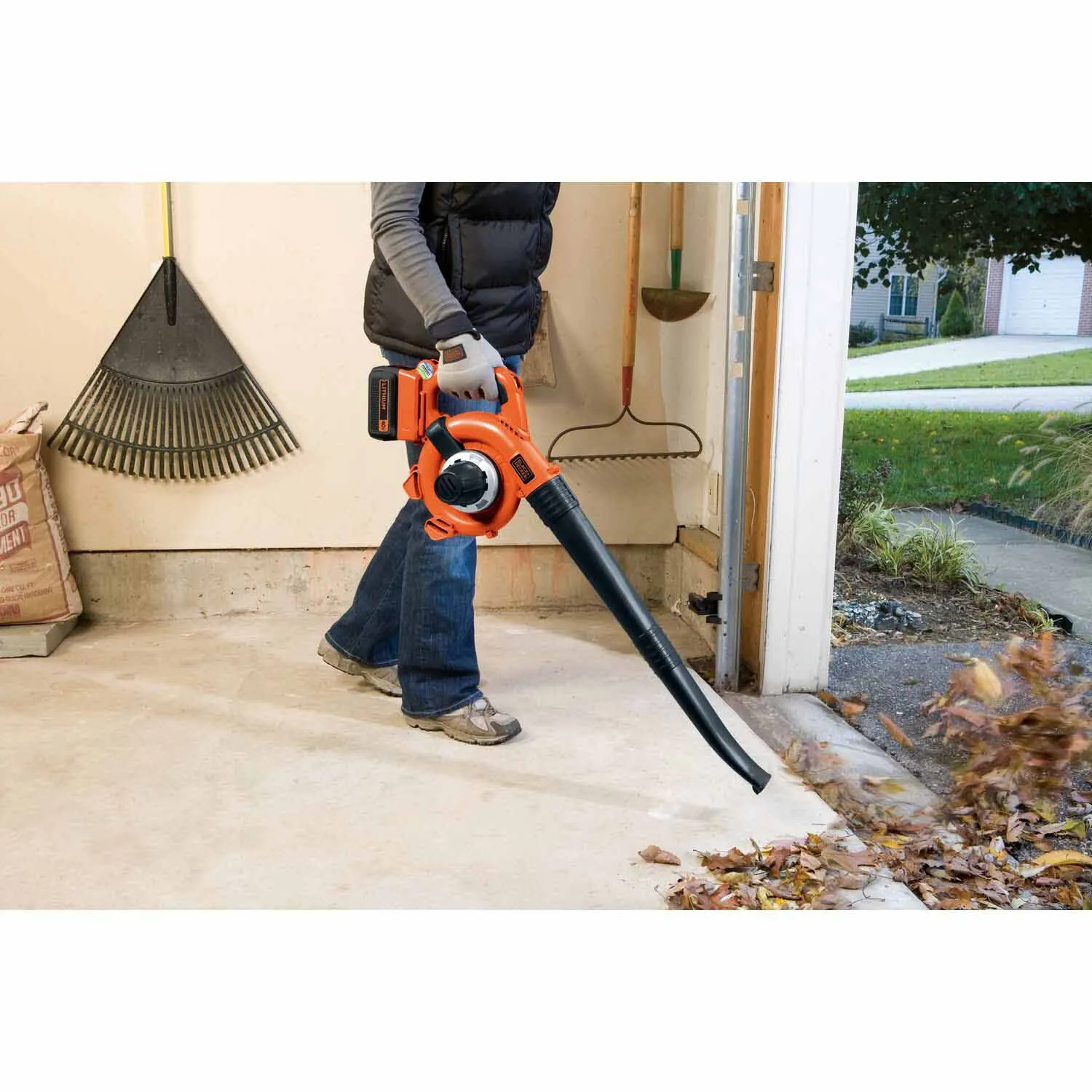 Black & Decker LSWV36B 40V MAX* Lithium Sweeper/Vacuum Bare Tool (LSWV36B)