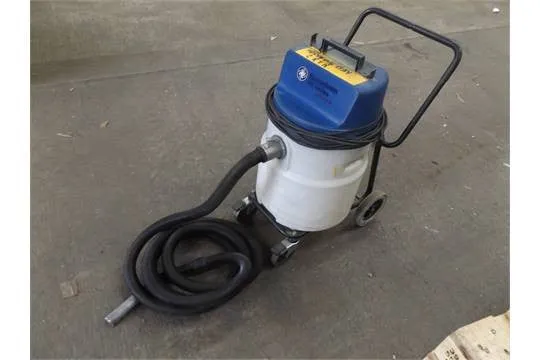 Nilfisk UZ878 and Electrolux Euroclean UZ878 Wet and Dry Industrial Vacuum Cleaner